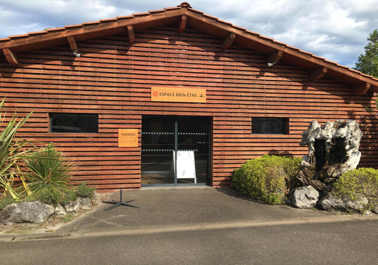 Charmant Dans Camping 5 Etoiles-Lac Hotel Biscarrosse Bagian luar foto