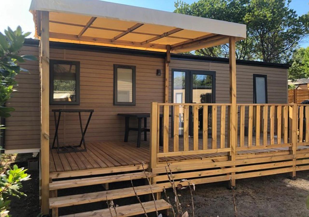 Charmant Dans Camping 5 Etoiles-Lac Hotel Biscarrosse Bagian luar foto
